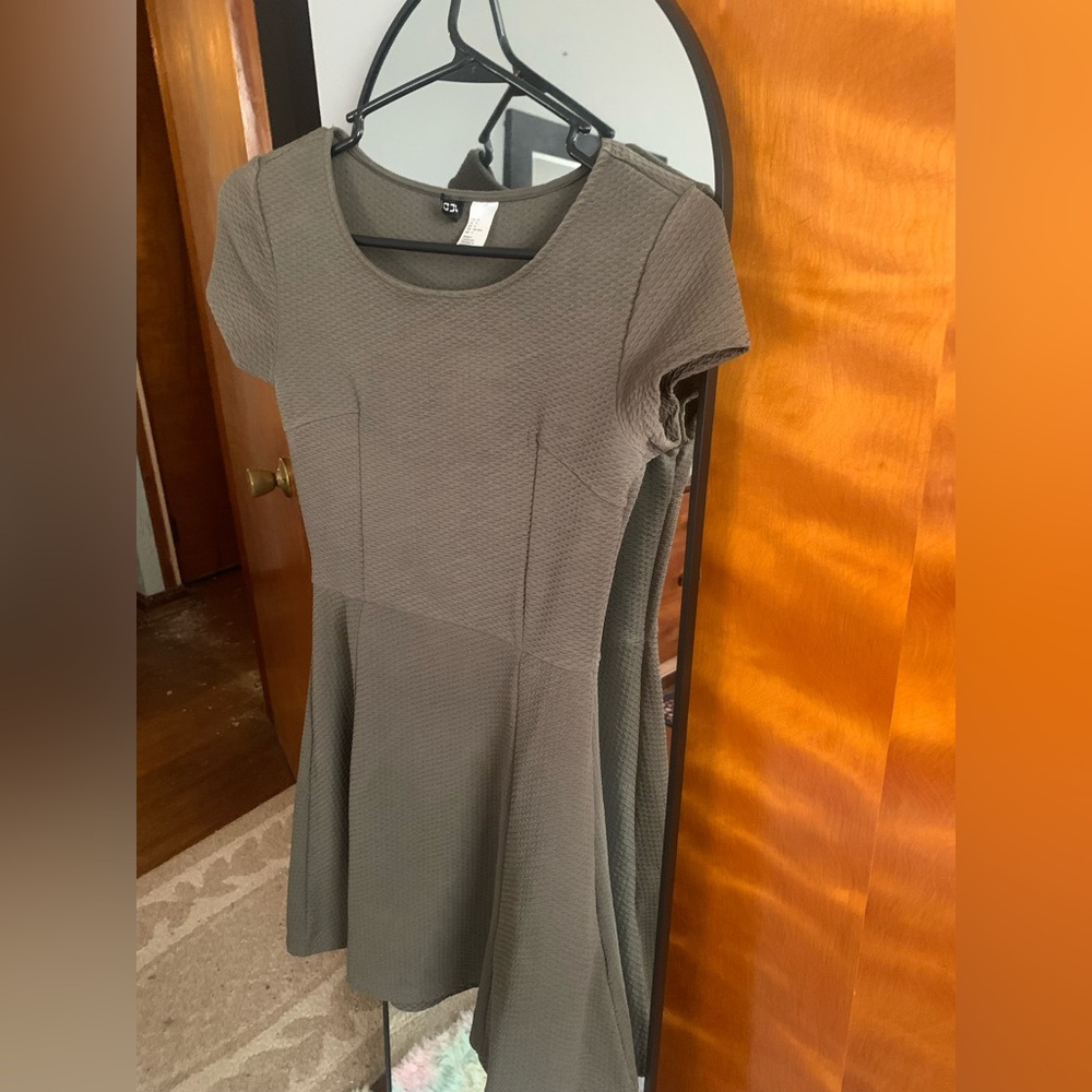 Elegant Olive Green Dress EUC